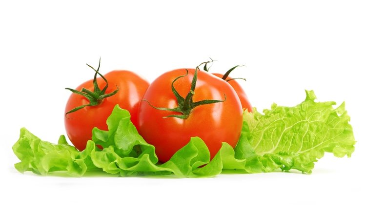 Hay muchos más ingredientes que el tomate y la lechuga para la ensalada