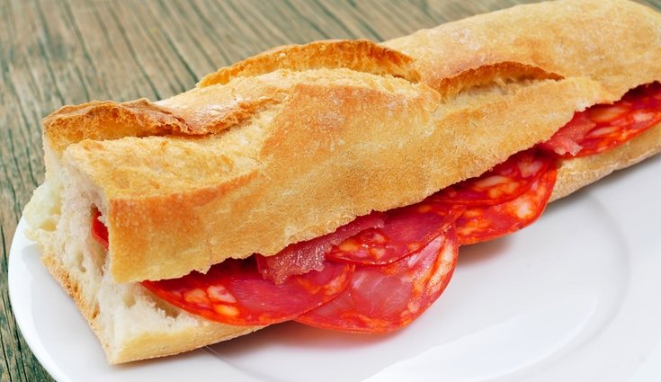 El chorizo, el lomo o el salchichón tienen una gran cantidad de grasas saturadas y niveles de sal