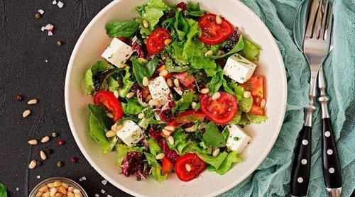 Cómo hacer una ensalada completa y saludable